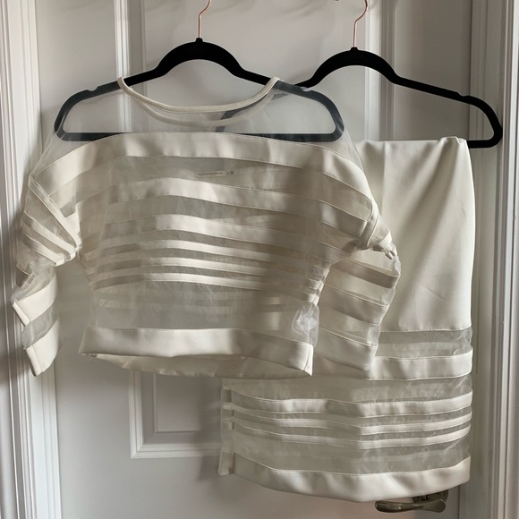 Dresses & Skirts - Elegant Cream Skirt Set